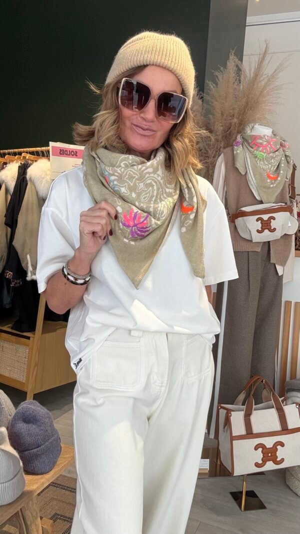 Carré bandana beige – Image 2